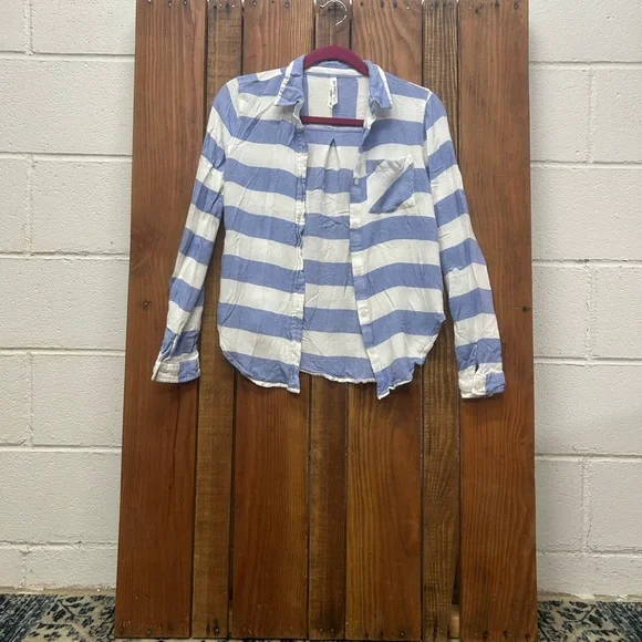 Girl Krazy size small blue and white striped top - Picture 1 of 8